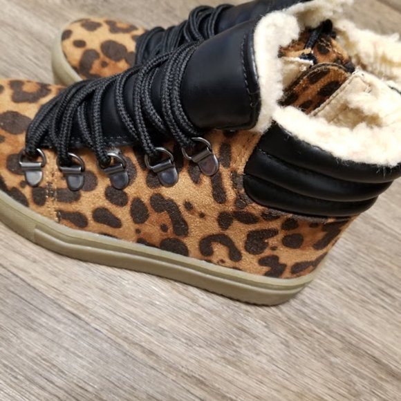 Wonder Nation Boots - Picture 7 of 8